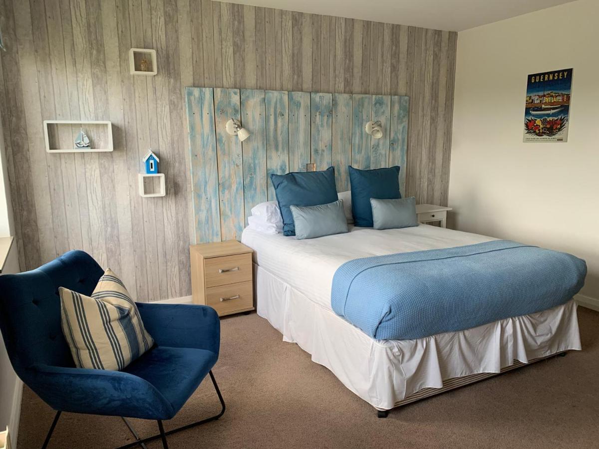 Driftwood Inn Saint Saviour Bagian luar foto