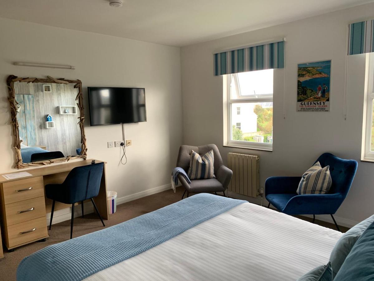 Driftwood Inn Saint Saviour Bagian luar foto