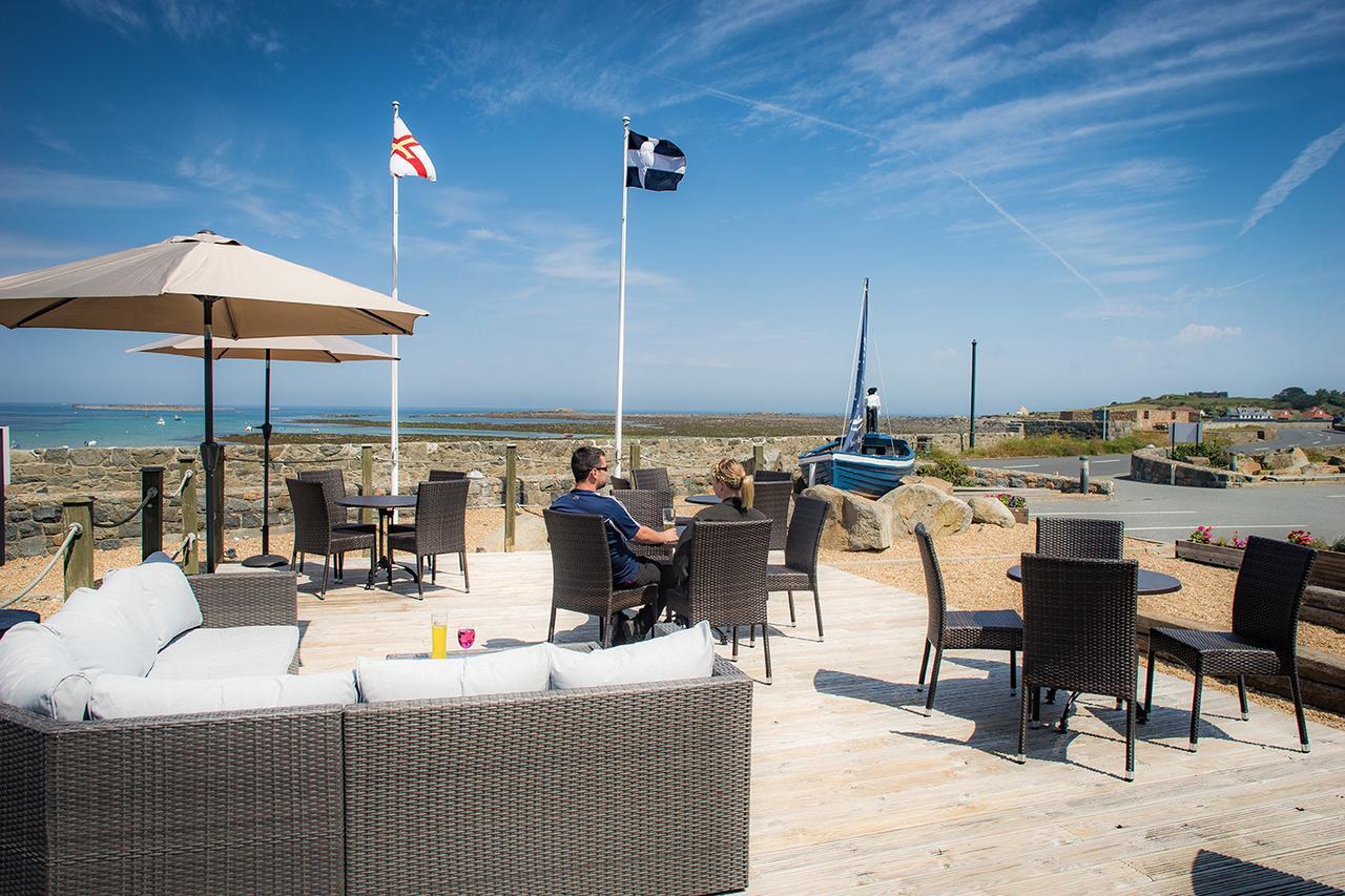 Driftwood Inn Saint Saviour Restoran foto