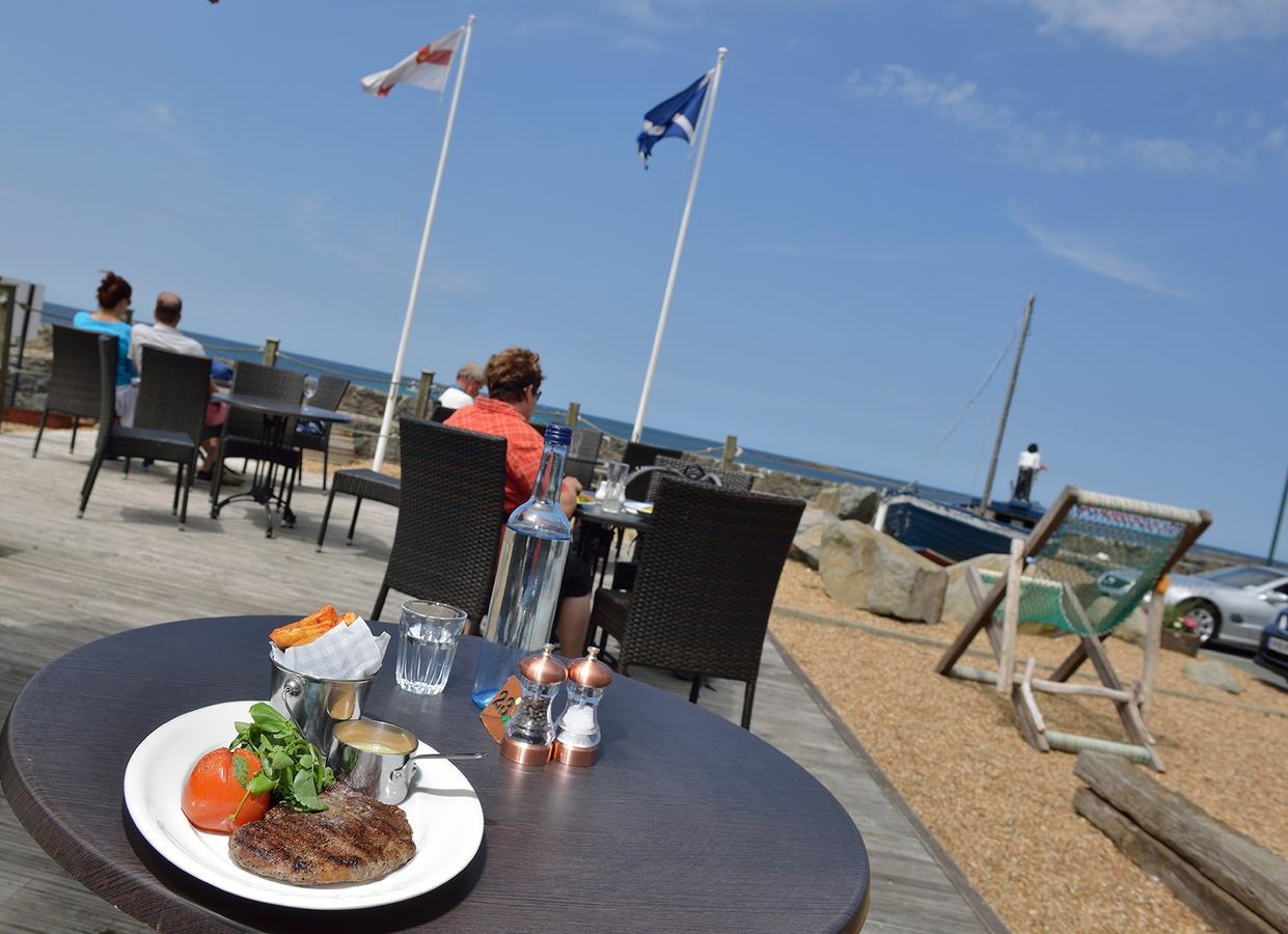 Driftwood Inn Saint Saviour Restoran foto